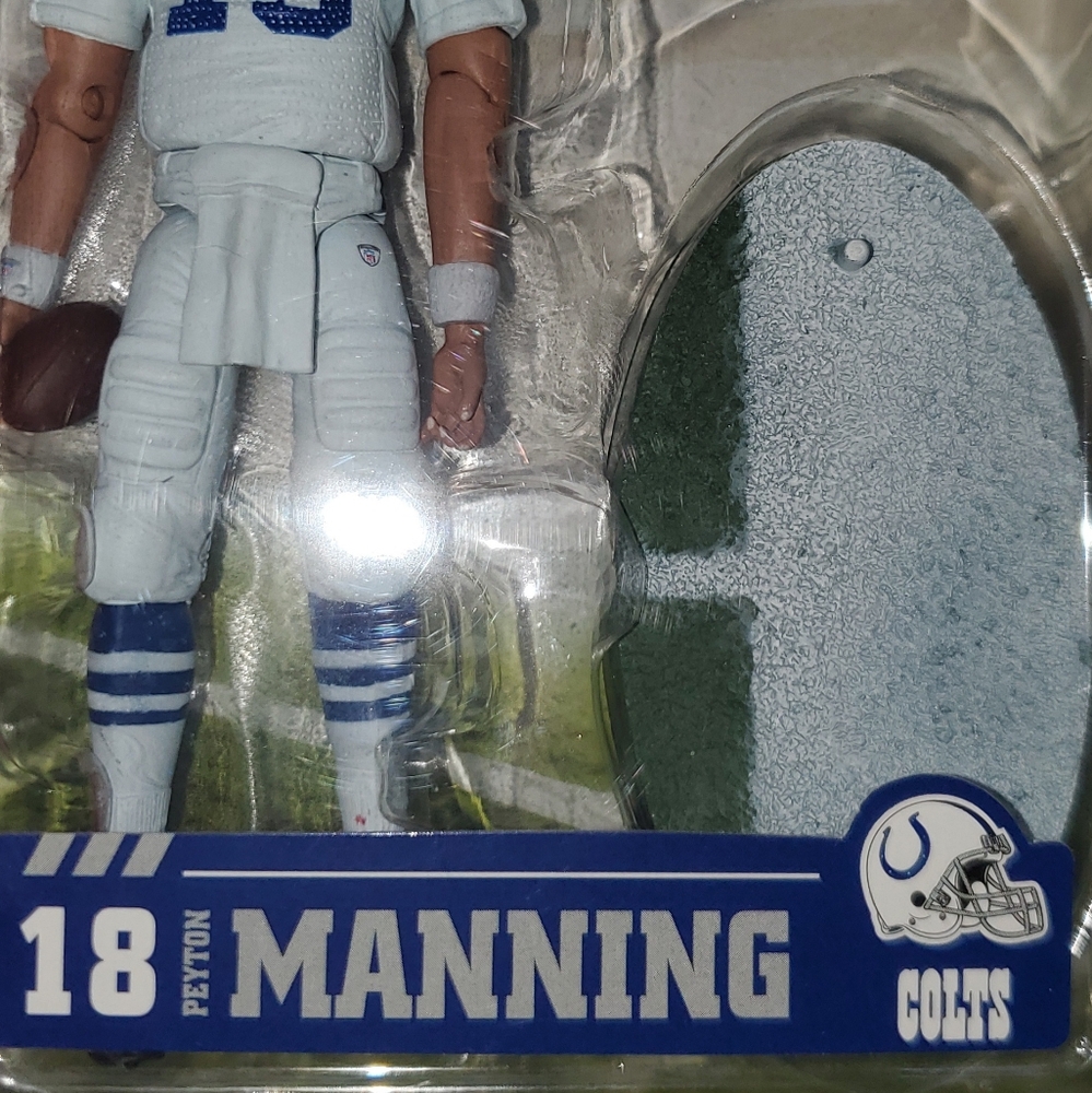 NFL Re-Plays Series 5 Peyton Manning Figure & Turf Stand. Unopened 2007. - Picture 3 of 4